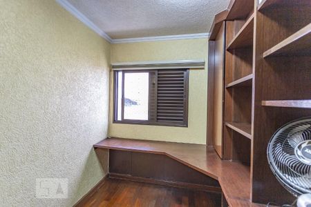 Apartamento à venda com 93m², 2 quartos e 3 vagas Apartamento à venda com 93m², 2 quartos e 3 vagasEscritório