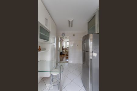 Apartamento à venda com 93m², 2 quartos e 3 vagas Apartamento à venda com 93m², 2 quartos e 3 vagasCozinha