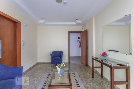 Apartamento à venda com 93m², 2 quartos e 3 vagas Apartamento à venda com 93m², 2 quartos e 3 vagasHall social