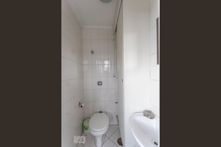 Apartamento à venda com 93m², 2 quartos e 3 vagas Apartamento à venda com 93m², 2 quartos e 3 vagasBanheiro Serviço