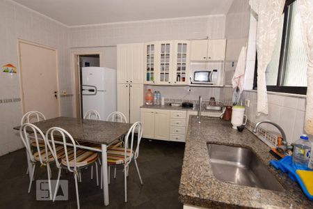 Apartamento para alugar com 174m², 3 quartos e 2 vagasCozinha