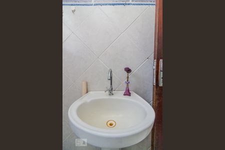 Banheiro de kitnet/studio à venda com 1 quarto, 23m² em Centro, Porto Alegre