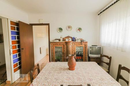Casa à venda com 380m², 3 quartos e 5 vagas Salas 