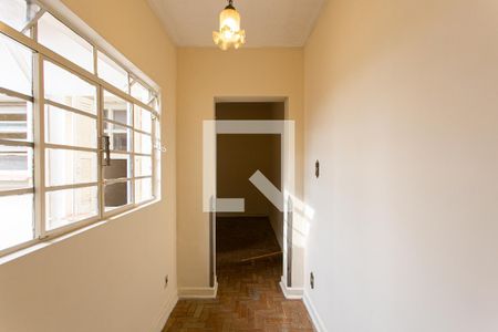 Casa à venda com 140m², 2 quartos e 2 vagasCorredor dos Quartos