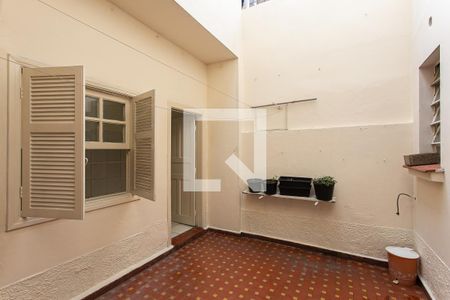 Casa à venda com 140m², 2 quartos e 2 vagasQuintal