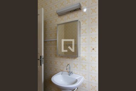 Casa à venda com 140m², 2 quartos e 2 vagasBanheiro