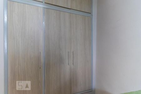 Apartamento à venda com 65m², 2 quartos e 1 vagaQuarto 2 - Armários