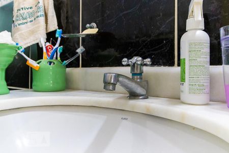 Apartamento à venda com 65m², 2 quartos e 1 vagaBanheiro - Torneira