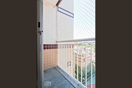 Varanda de apartamento à venda com 3 quartos, 60m² em Parque Maria Domitila, São Paulo