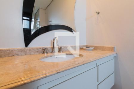 Apartamento à venda com 308m², 5 quartos e 5 vagasSuíte 3 - banheiro