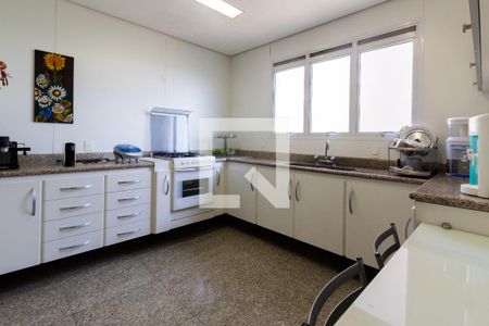 Apartamento à venda com 308m², 5 quartos e 5 vagasCozinha