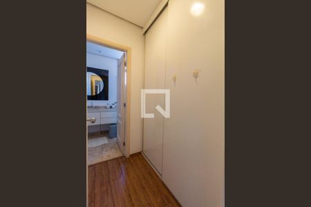 Apartamento à venda com 308m², 5 quartos e 5 vagasSuíte 1 - banheiro 1