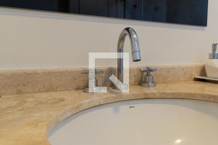 Apartamento à venda com 308m², 5 quartos e 5 vagasSuíte 1 - banheiro 1