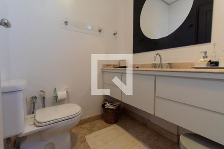 Apartamento à venda com 308m², 5 quartos e 5 vagasSuíte 1 - banheiro 1