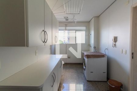 Apartamento à venda com 308m², 5 quartos e 5 vagasÁrea de serviço