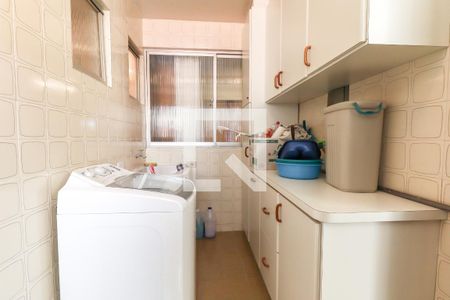 Apartamento para alugar com 206m², 3 quartos e 2 vagas Apartamento para alugar com 206m², 3 quartos e 2 vagasÁrea de Serviço