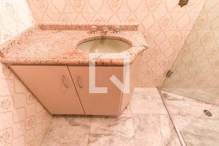 Apartamento para alugar com 206m², 3 quartos e 2 vagas Apartamento para alugar com 206m², 3 quartos e 2 vagasBanheiro da Suíte