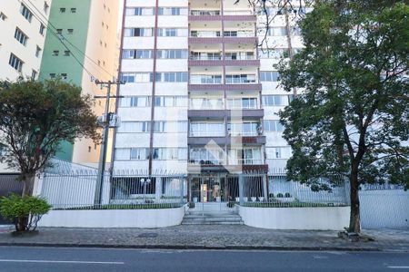 Apartamento para alugar com 206m², 3 quartos e 2 vagas Apartamento para alugar com 206m², 3 quartos e 2 vagasFachada do Condominio