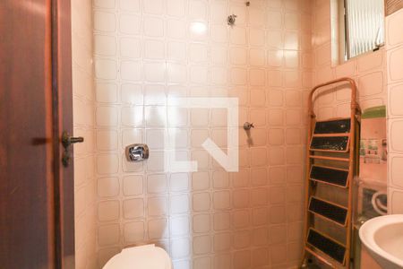 Apartamento para alugar com 206m², 3 quartos e 2 vagas Apartamento para alugar com 206m², 3 quartos e 2 vagasBanheiro de serviço