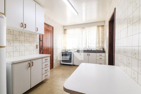 Apartamento para alugar com 206m², 3 quartos e 2 vagas Apartamento para alugar com 206m², 3 quartos e 2 vagasCozinha