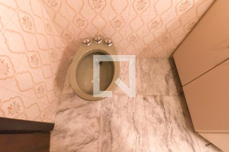 Apartamento para alugar com 206m², 3 quartos e 2 vagas Apartamento para alugar com 206m², 3 quartos e 2 vagasBanheiro da Suíte