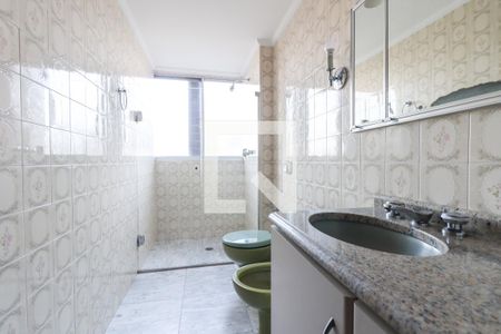 Apartamento para alugar com 206m², 3 quartos e 2 vagas Apartamento para alugar com 206m², 3 quartos e 2 vagasBanheiro Social