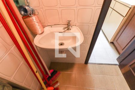 Apartamento para alugar com 206m², 3 quartos e 2 vagas Apartamento para alugar com 206m², 3 quartos e 2 vagasBanheiro de serviço