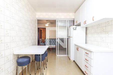 Apartamento para alugar com 206m², 3 quartos e 2 vagas Apartamento para alugar com 206m², 3 quartos e 2 vagasCozinha