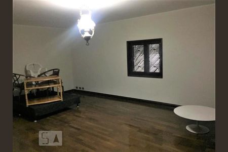 Casa à venda com 600m², 4 quartos e 5 vagasQuarto