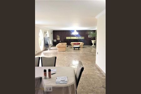 Sala de casa à venda com 4 quartos, 600m² em Jardim Guedala, São Paulo