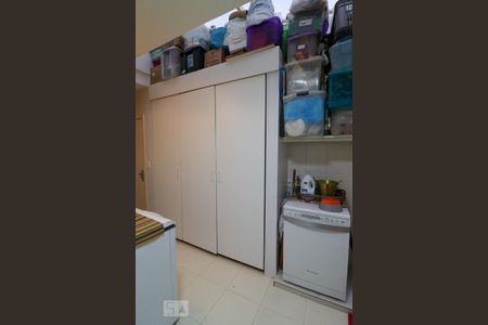 Apartamento à venda com 160m², 3 quartos e 1 vagaÁrea de Serviço