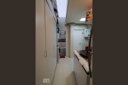 Apartamento à venda com 160m², 3 quartos e 1 vagaÁrea de Serviço