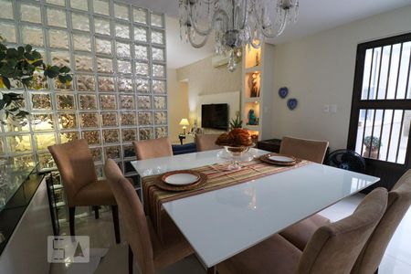 Apartamento à venda com 160m², 3 quartos e 1 vagaSala