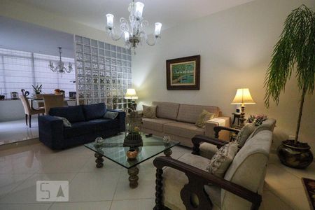 Apartamento à venda com 160m², 3 quartos e 1 vagaSala