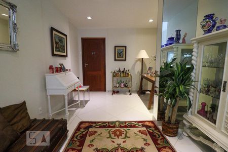 Apartamento à venda com 160m², 3 quartos e 1 vagaSala