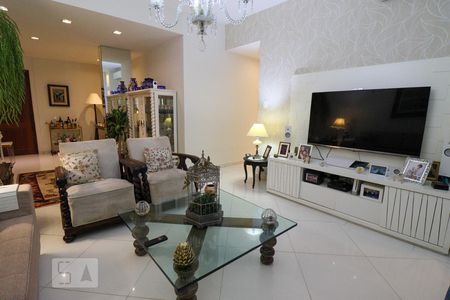 Apartamento à venda com 160m², 3 quartos e 1 vagaSala