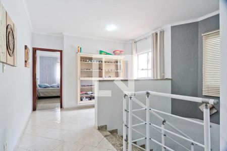 Corredor de casa à venda com 3 quartos, 300m² em Vila Pirituba, São Paulo