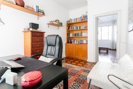 Casa à venda com 451m², 4 quartos e 5 vagasEscritório
