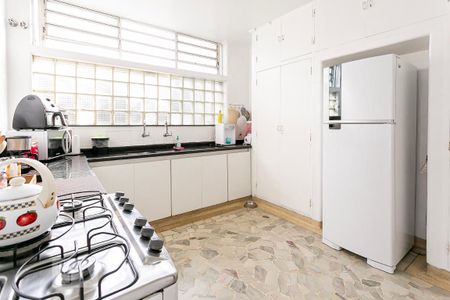 Casa à venda com 451m², 4 quartos e 5 vagasCozinha