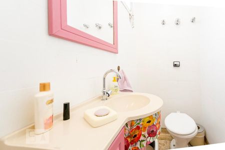 Casa à venda com 451m², 4 quartos e 5 vagasLavabo