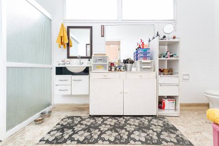 Casa à venda com 451m², 4 quartos e 5 vagasBanheiro da Suite 3