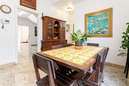 Casa à venda com 451m², 4 quartos e 5 vagasSala de Café da Manhã