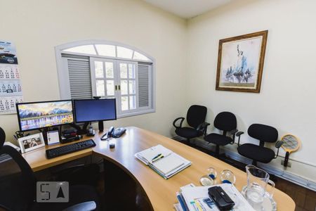 Casa à venda com 250m², 6 quartos e 11 vagasQuarto 5