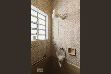 Casa à venda com 250m², 6 quartos e 11 vagasBanheiro 1 Chuveiro