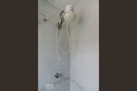 Casa à venda com 250m², 6 quartos e 11 vagasBanheiro da Suíte 4 Chuveiro