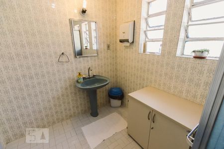 Casa à venda com 250m², 6 quartos e 11 vagasBanheiro 2