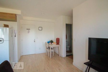 Sala de Apartamento com 2 quartos, 46m² Vila Carmosina
