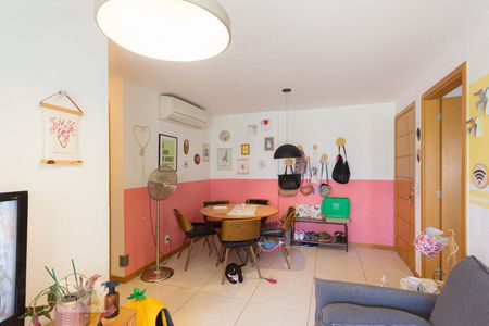 Sala de apartamento para alugar com 3 quartos, 90m² em Jacarepaguá, Rio de Janeiro