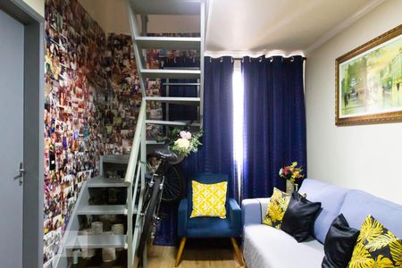 Sala de apartamento para alugar com 4 quartos, 116m² em Vila Carmosina, São Paulo