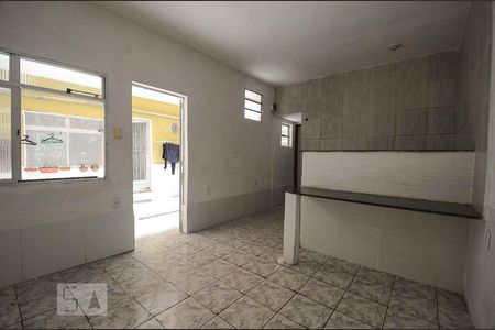 Sala/Cozinha de apartamento para alugar com 1 quarto, 21m² em Cacuia, Rio de Janeiro